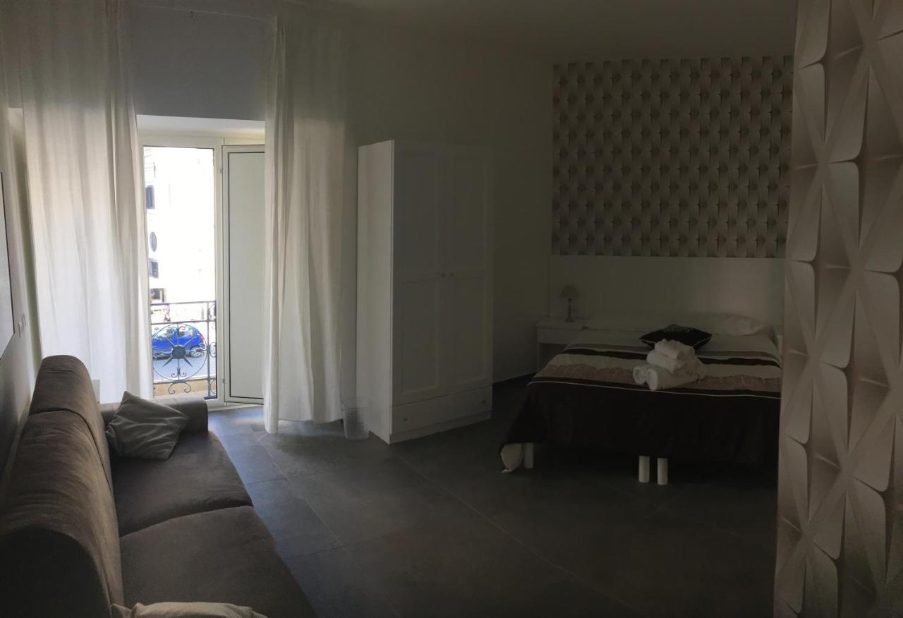 B&B Alambrado Rooms & Suites Наполи Екстериор снимка