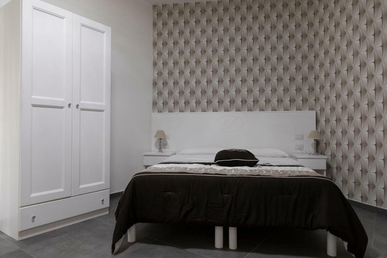 B&B Alambrado Rooms & Suites Наполи Екстериор снимка